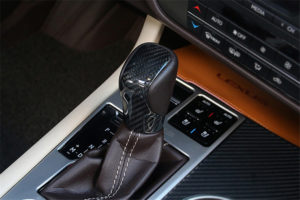 lexus-nx-es-rx-is-rc-carbon-fiber-gear-knob-cover-1