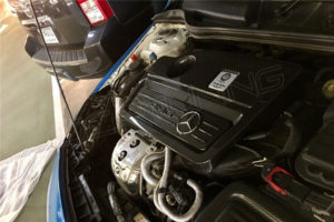 mercedes-a45-cla45-gla45-amg-engine-cover-carbon-fiber-7