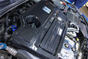 mercedes-a45-cla45-gla45-amg-engine-cover-carbon-fiber-7